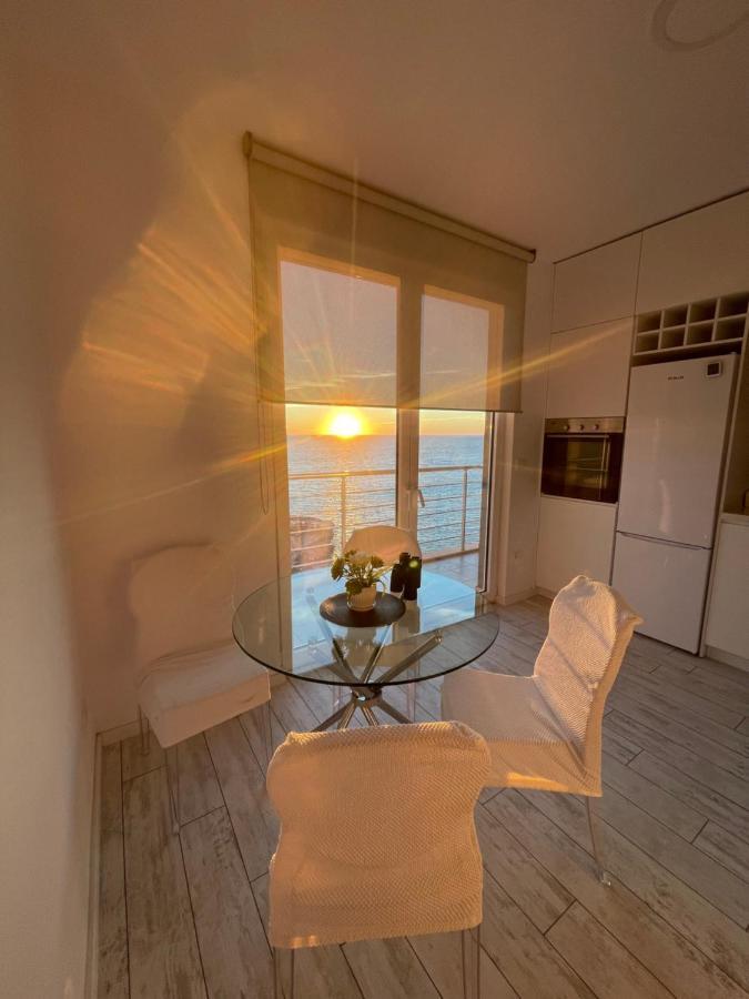 Durres Currila Modern Luxury Stunning Beach Views Exterior foto